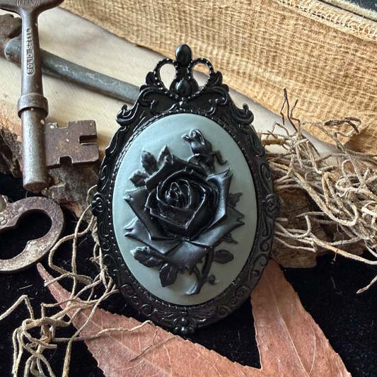 BLACK ROSE Brooch