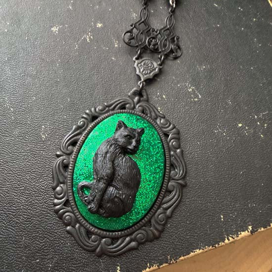 BLACK CAT Necklace - large w/green glitter - black