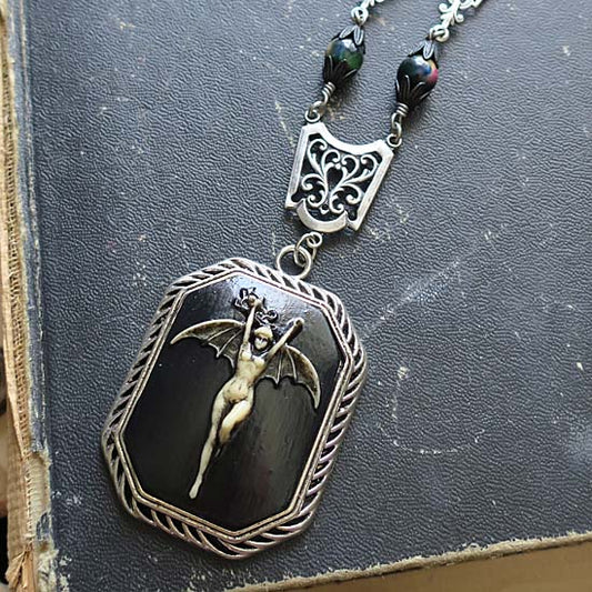 Darkness Falls Necklace - silver