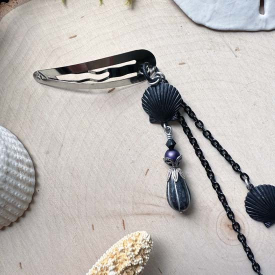 DARK UNDERCURRENT - Hair Clip