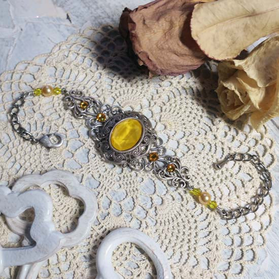 The Duchess Bracelet - Buttercup Yellow with Silver