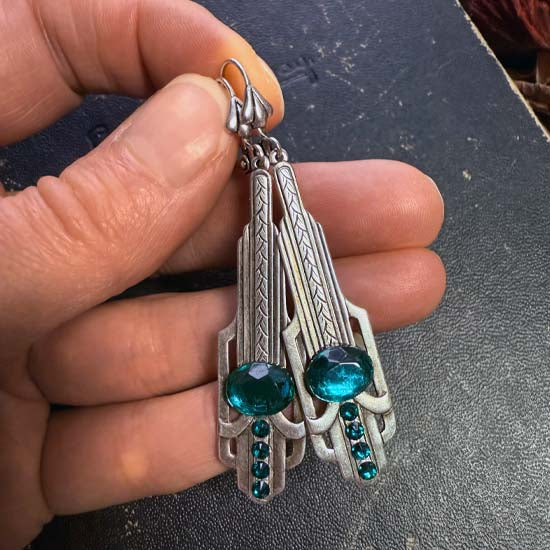 THE EMERALD CITY Earrings