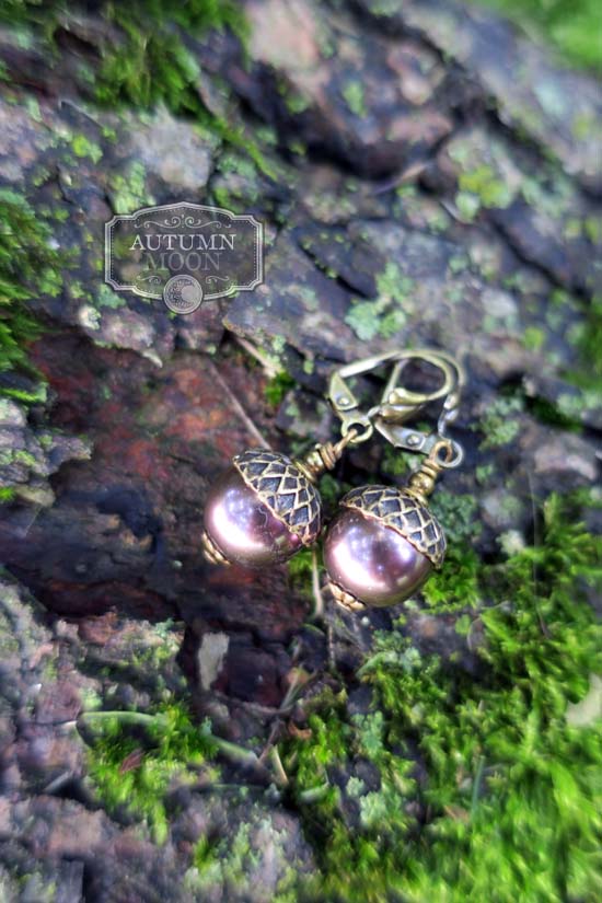 Enchanted Oak Earrings - aged brass -