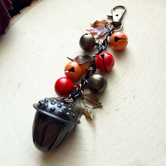 GARB CHARM II - Fall Acorn