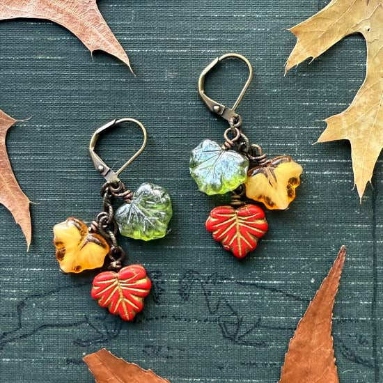 FALLING LEAVES Earrings - antique brass A-1