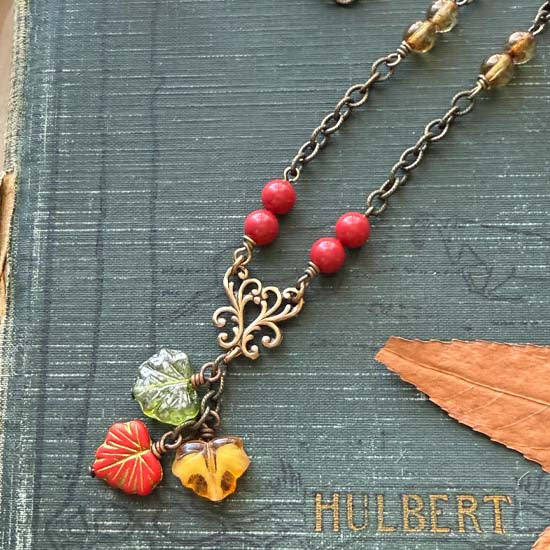 FALLING LEAVES Necklace - antique brass A-1