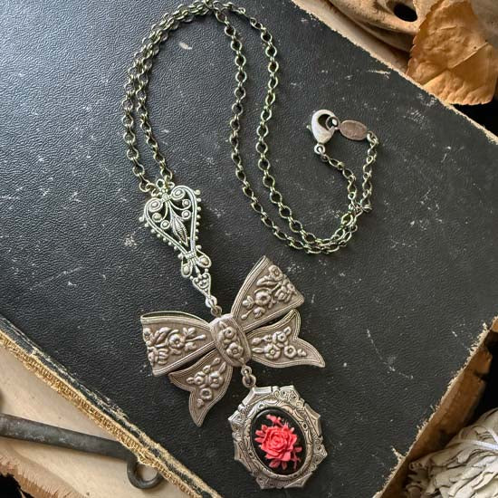 FLORAL BOW Necklace with Red Rose cameo - antique silver