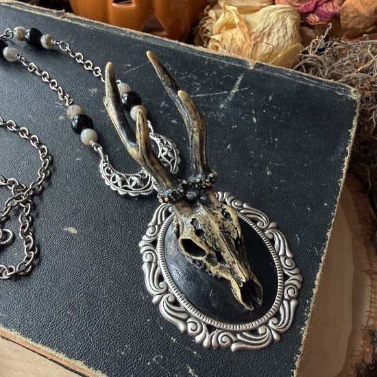 FOREST KING Necklace - silver