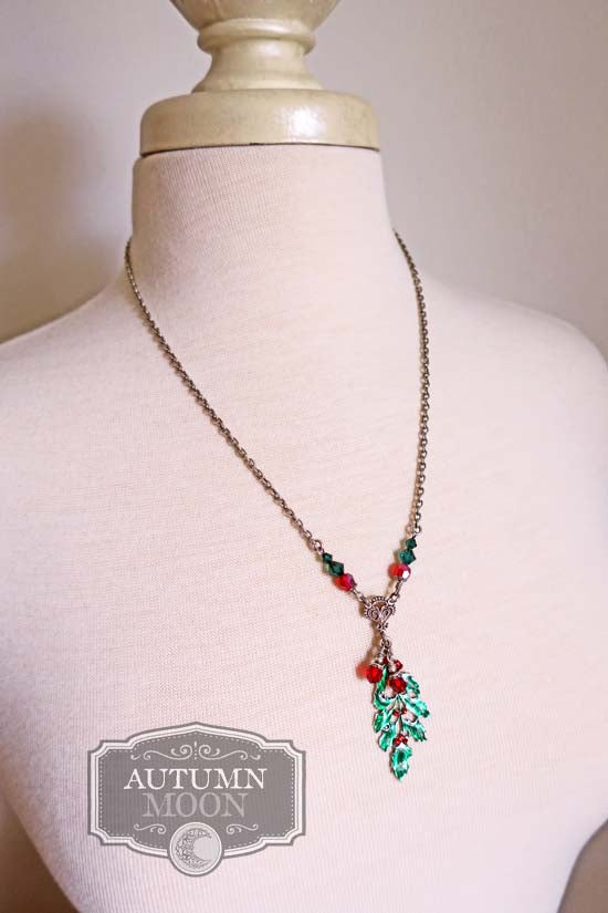 Holly Necklace - Antiqued Silver