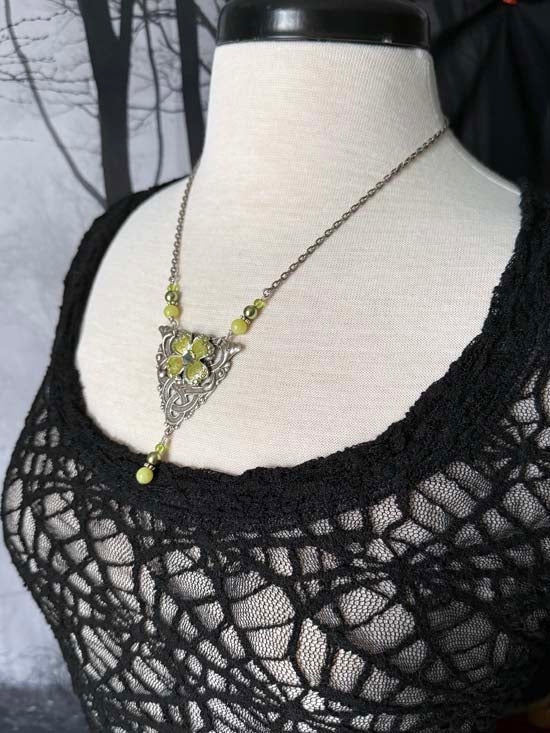 WHEN IRISH EYES ARE SMILING Necklace
