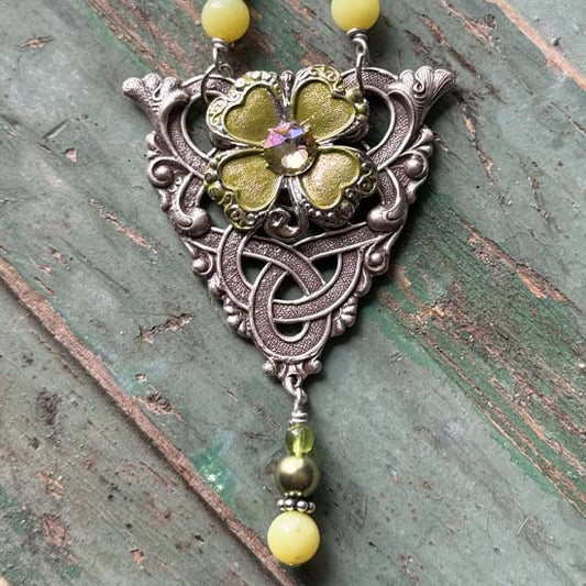 WHEN IRISH EYES ARE SMILING Necklace