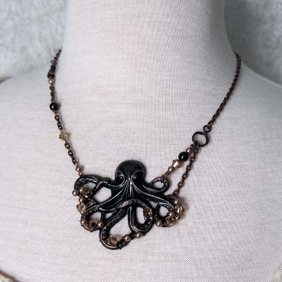 KRYSTAL KRAKEN Necklace - Mocha