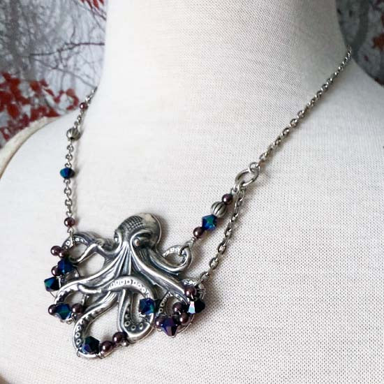 KRYSTAL KRAKEN Necklace - Oil Slick