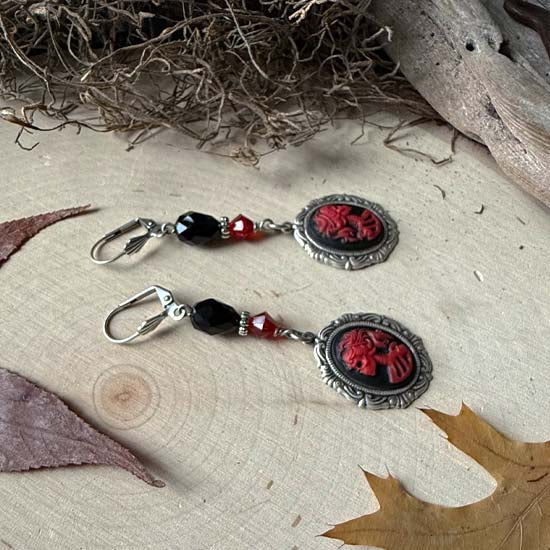 LADY SKULL Cameo Earrings - red w/silver