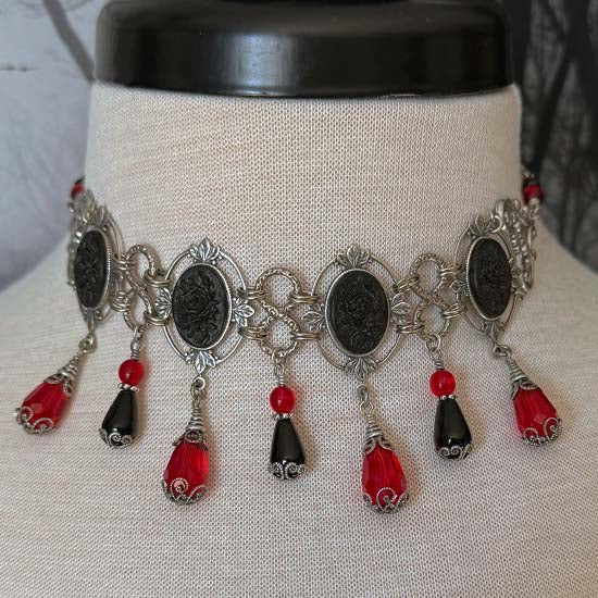 LADY VAMP Choker Style Necklace