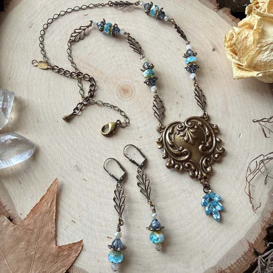 LAKESIDE IN LES CHENEAUX Necklace & Earring Set