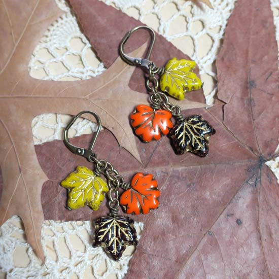 LATE AUTUMN Earrings - antique brass A