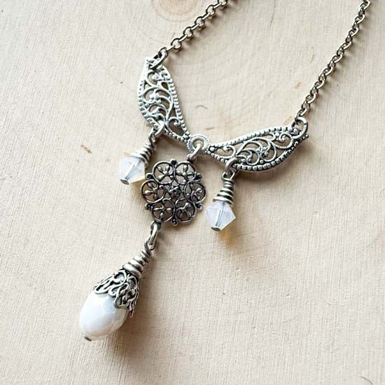 LIGHT SHIMMERS Necklace - antique silver