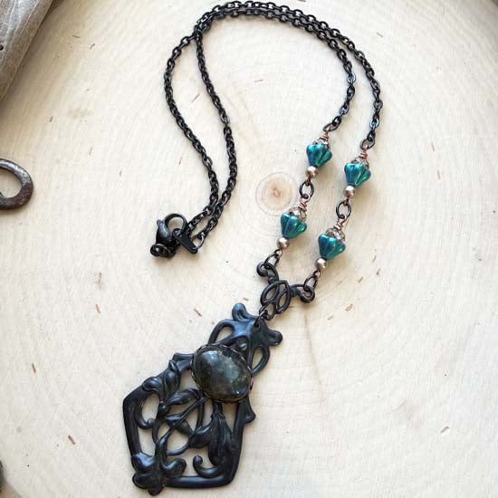 MORNING GLORIES Necklace