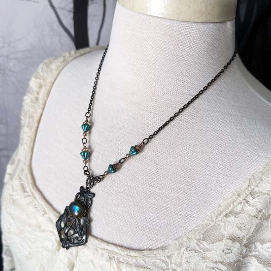 MORNING GLORIES Necklace