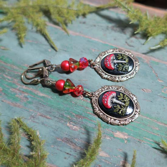 AMANITA MUSCARIA Mushroom Earrings (brass)