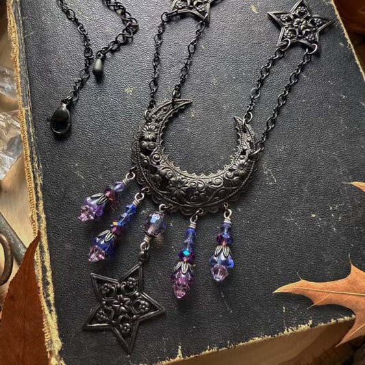 NIGHT MAGIC Necklace