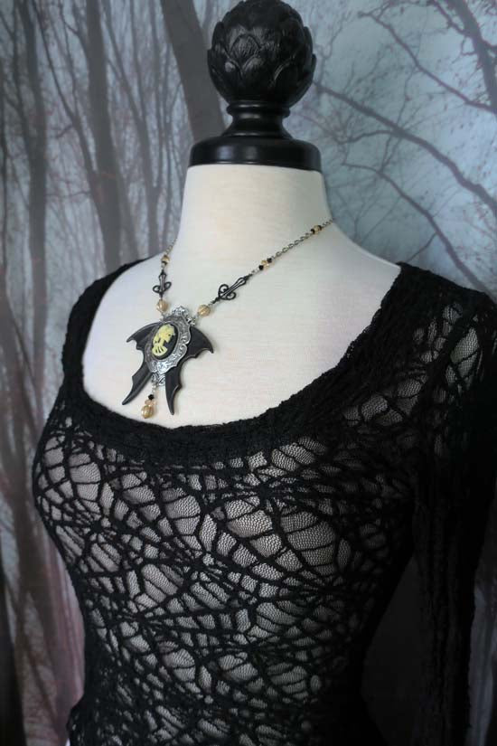 Queen Akasha Necklace - cream/black with antique silver