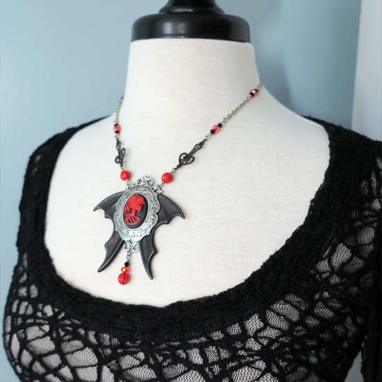 Queen Akasha Necklace - red with antique silver