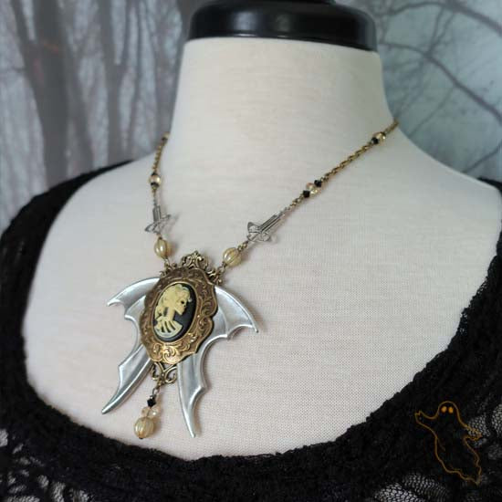 Queen Akasha Necklace - cream/black with antique brass & silver