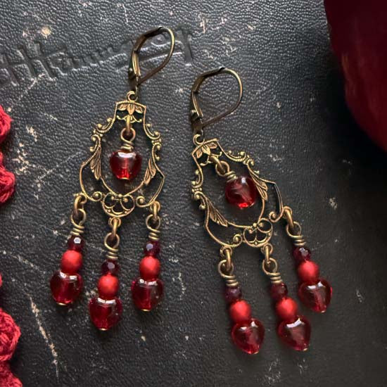 QUEEN of HEARTS Earrings - antique brass