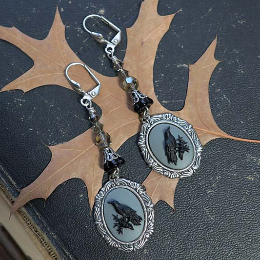 Raven Earrings - grey