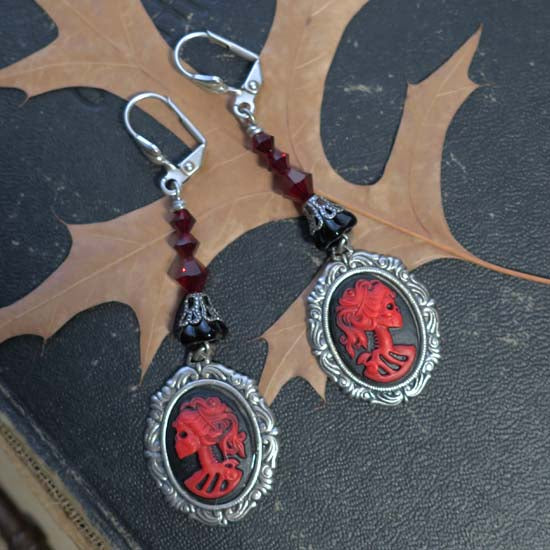 Skull Cameo Earrings - red w/silver