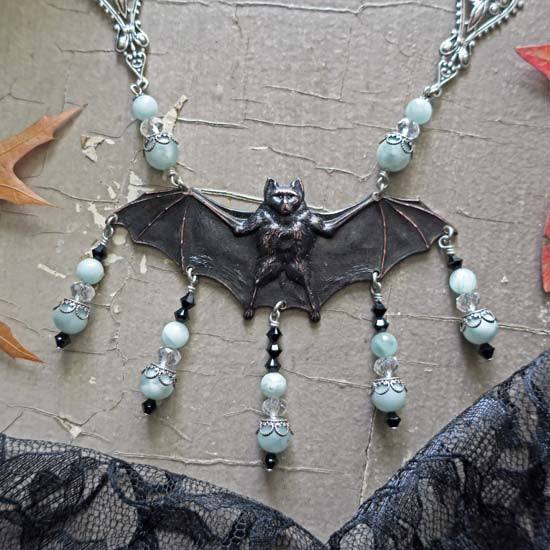 SAMHAIN II - Necklace with Green Moonstone