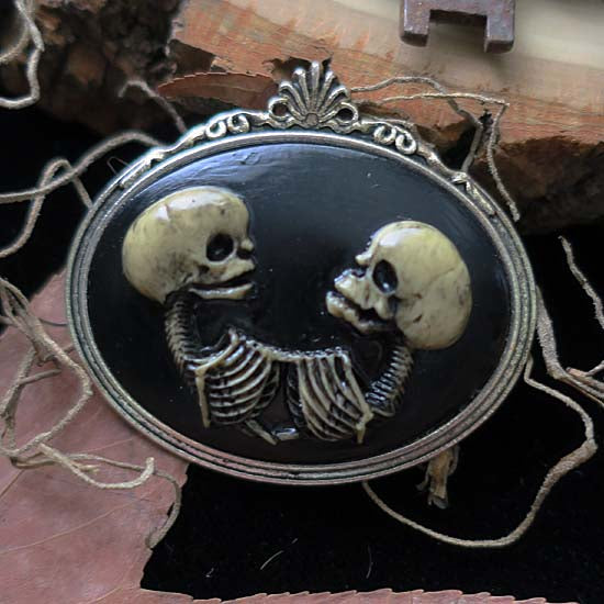 Skele-twins - Brooch - silver