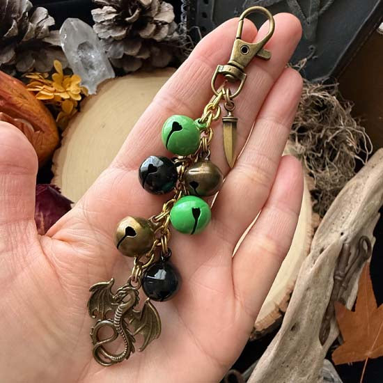 GARB CHARM - Slay - green/brass/black