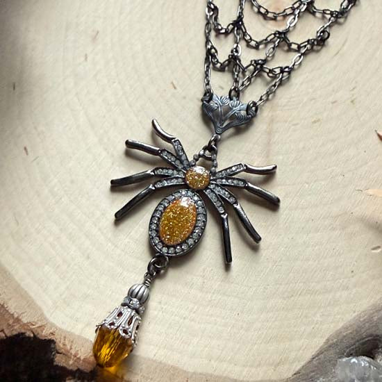 THE SPIDER'S WEB Necklace