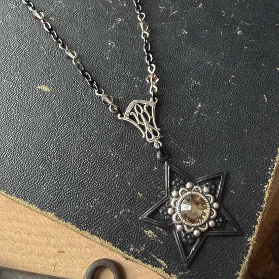 STORM STAR Necklace - black
