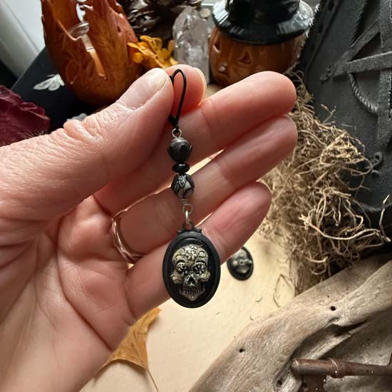 SUGAR SKULL Cameo Earrings - black w/silk stone