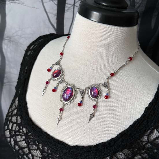 THEODORA II Necklace - silver with Dragon's Breath glass
