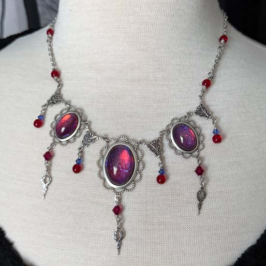 THEODORA II Necklace - silver with Dragon's Breath glass
