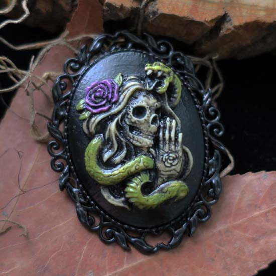 The Serpent - Brooch - black