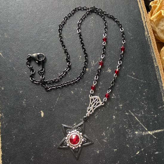 VAMPIRE STAR Necklace - black