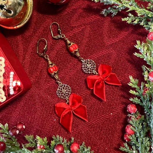 VELVET BOWS Earrings - red with brass