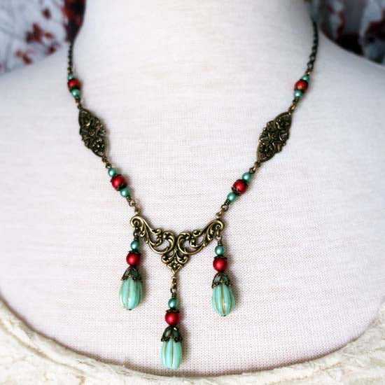 A Vintage Christmas - Necklace