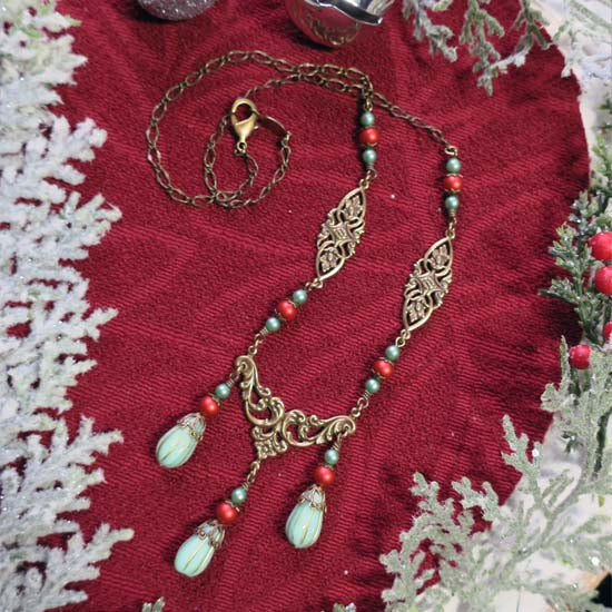 A Vintage Christmas - Necklace