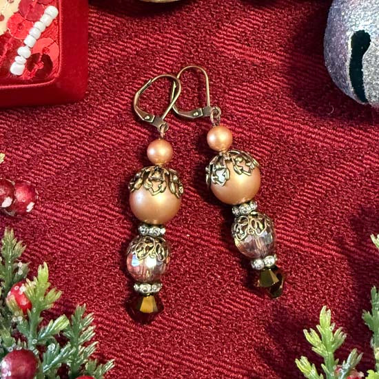 VINTAGE ORNAMENT Earrings - gold with brass