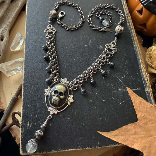 THE VISIONARY OF DARKNESS Statement Necklace - antique silver