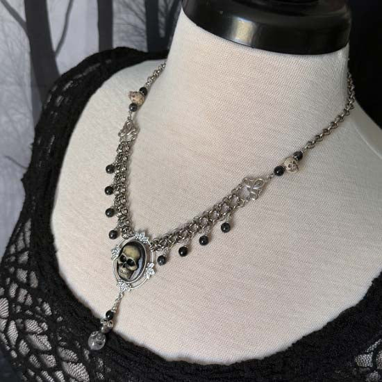 THE VISIONARY OF DARKNESS Statement Necklace - antique silver