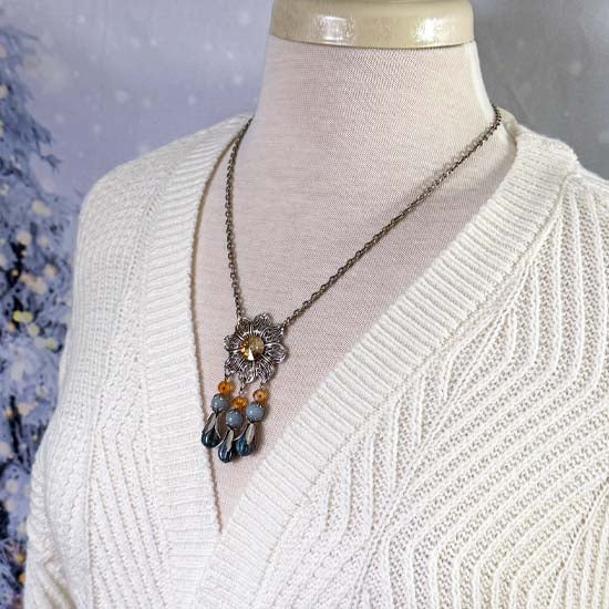WINTER GARDEN Necklace and Earring Set