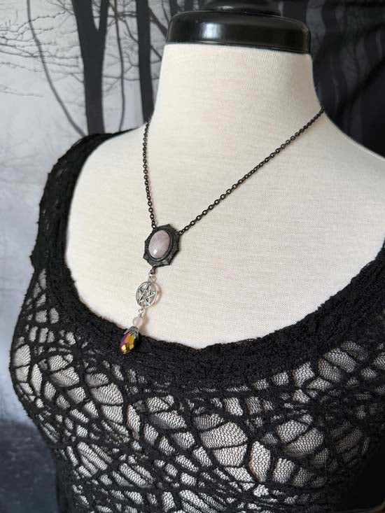 WITCH'S AMULET Necklace - Rose Quartz